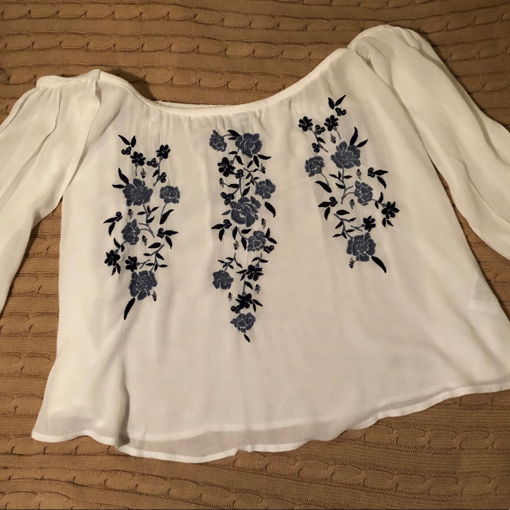 Off the Shoulder Shirt w/Royal Blue Flowers